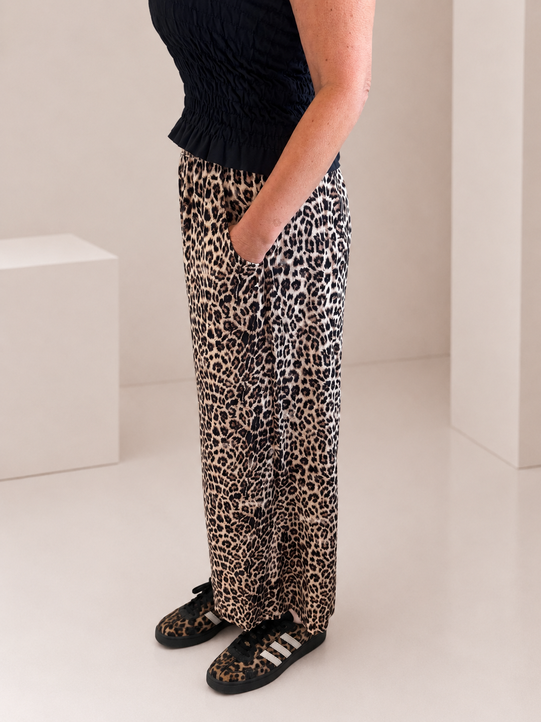 Leona Printed Wide Leg Trousers
