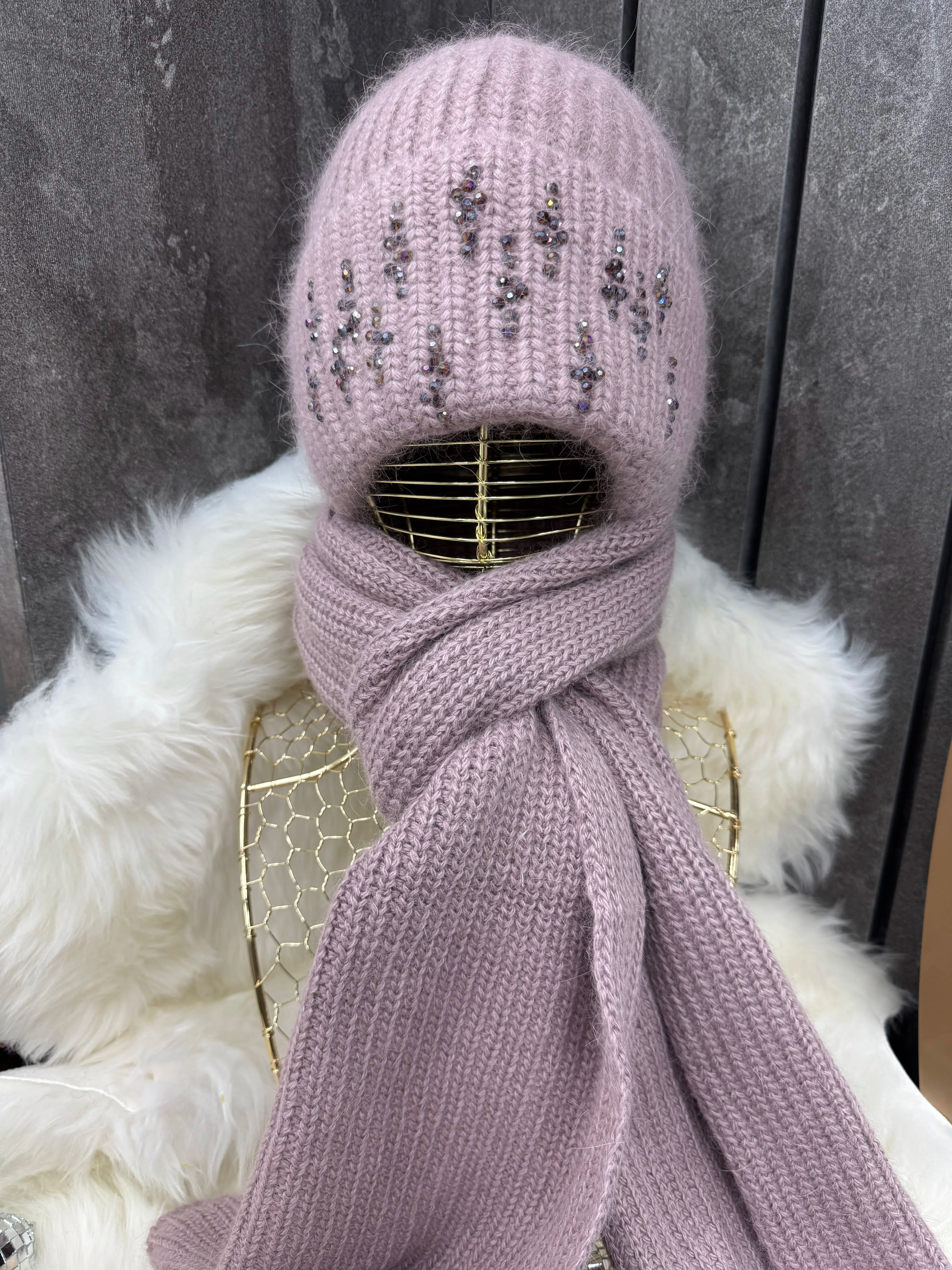 Beaded Hat & Scarf Set – Rose Pink