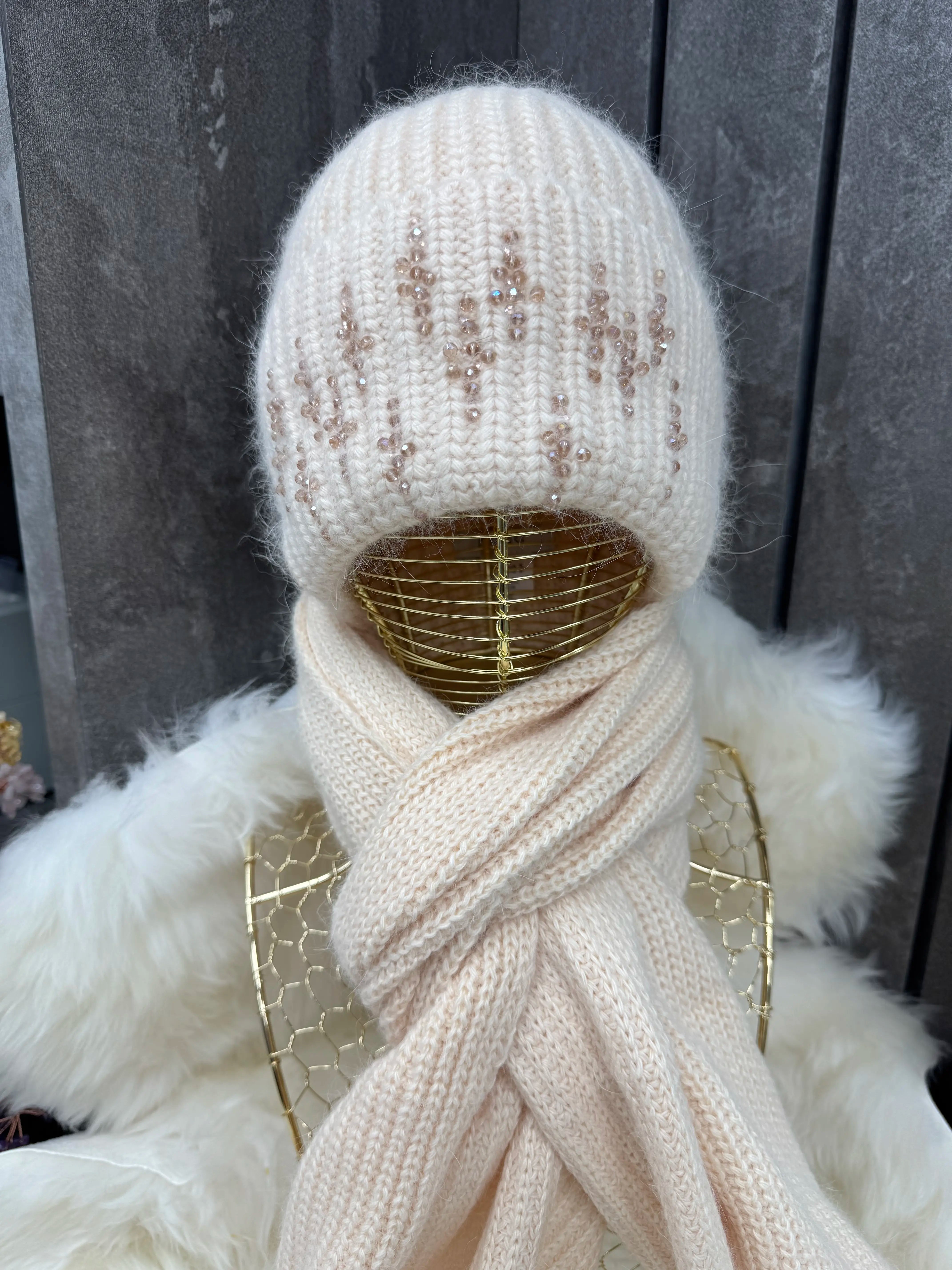 Beaded Hat & Scarf Set – Ecru