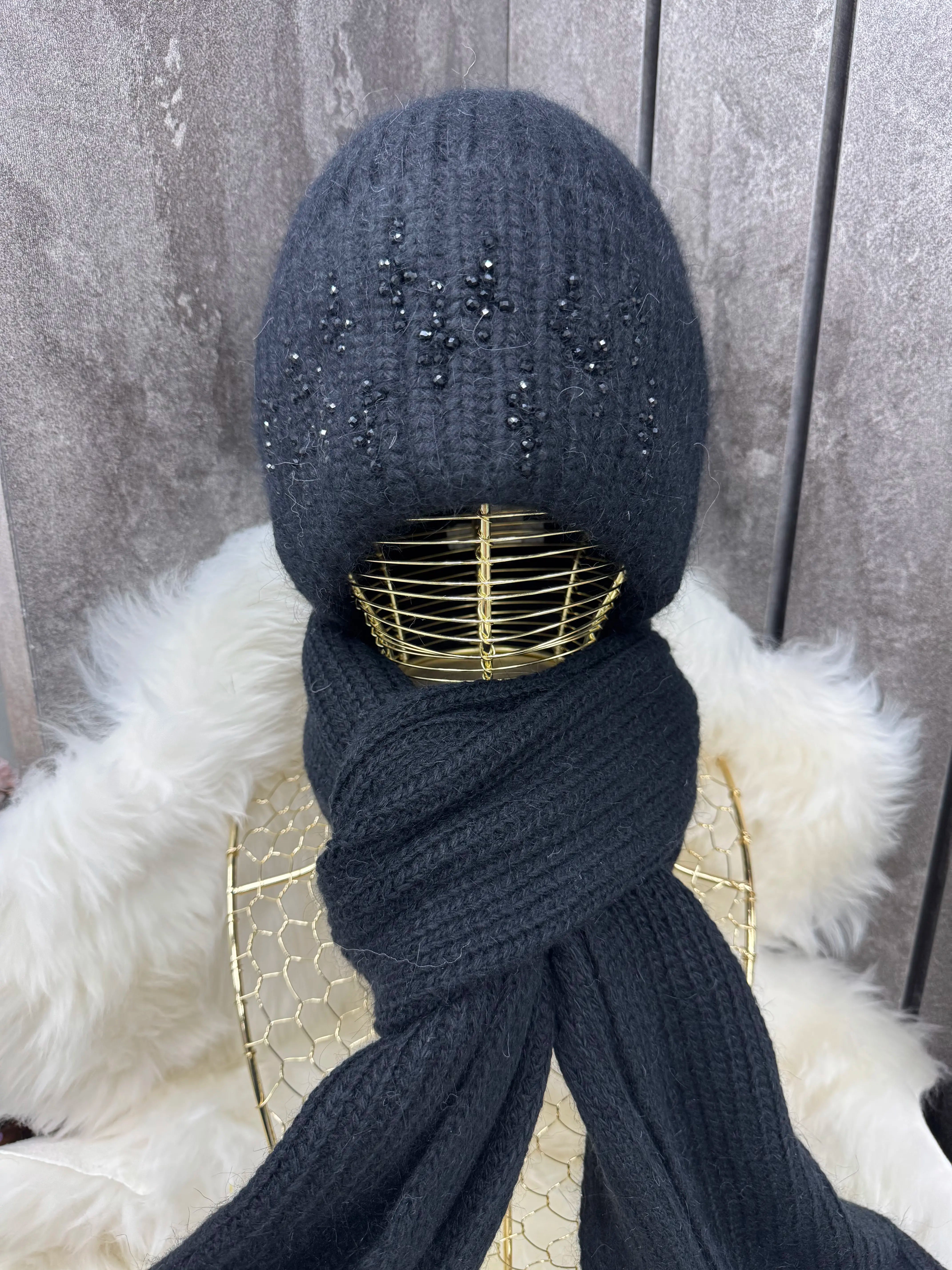 Beaded Hat & Scarf Set – Black