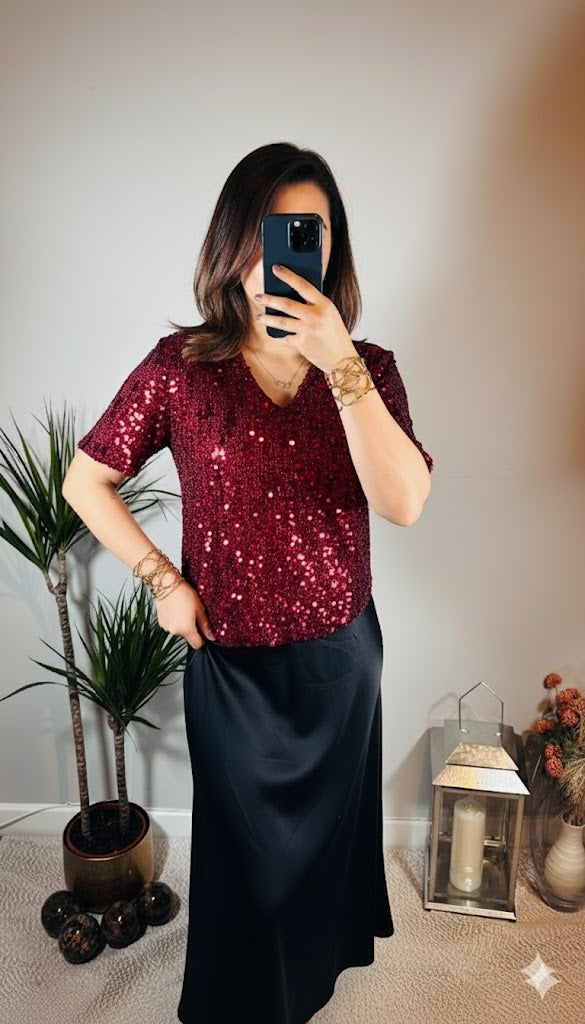 Lola V-Neck Sequin Top – Bordeaux