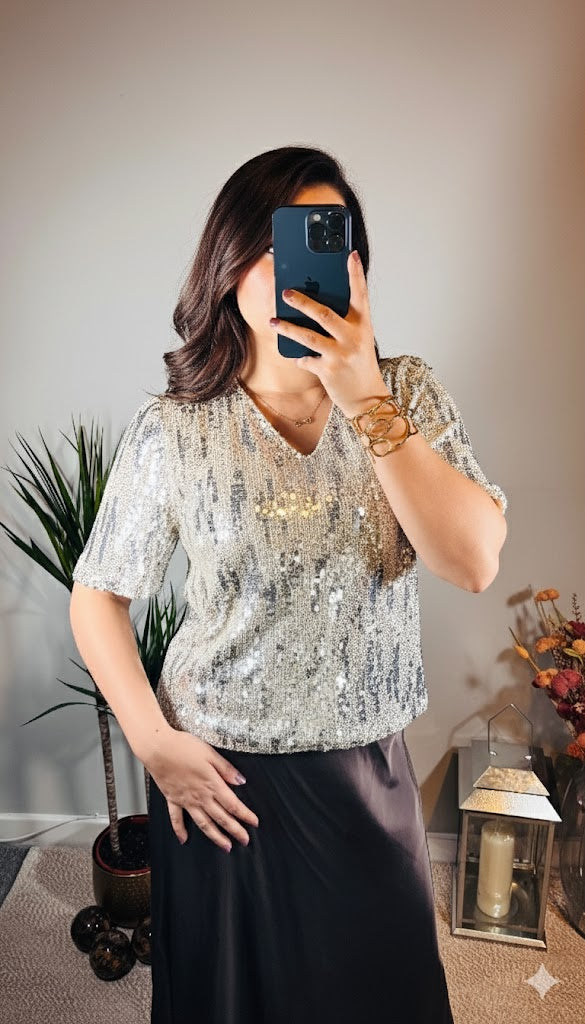 Lola V-Neck Sequin Top – Champagne