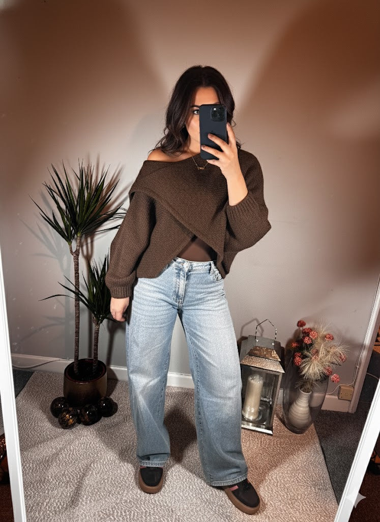 Olivia Criss-Cross Jumper – Chocolate